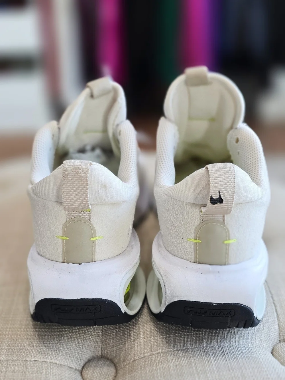Nike Airmax Women’s Cream Athletic Sneakers with Lime Air Cushion Size 6.5